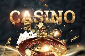Pengguna menikmati taruhan olahraga dan game slot melalui ponsel menggunakan platform sayapbola
